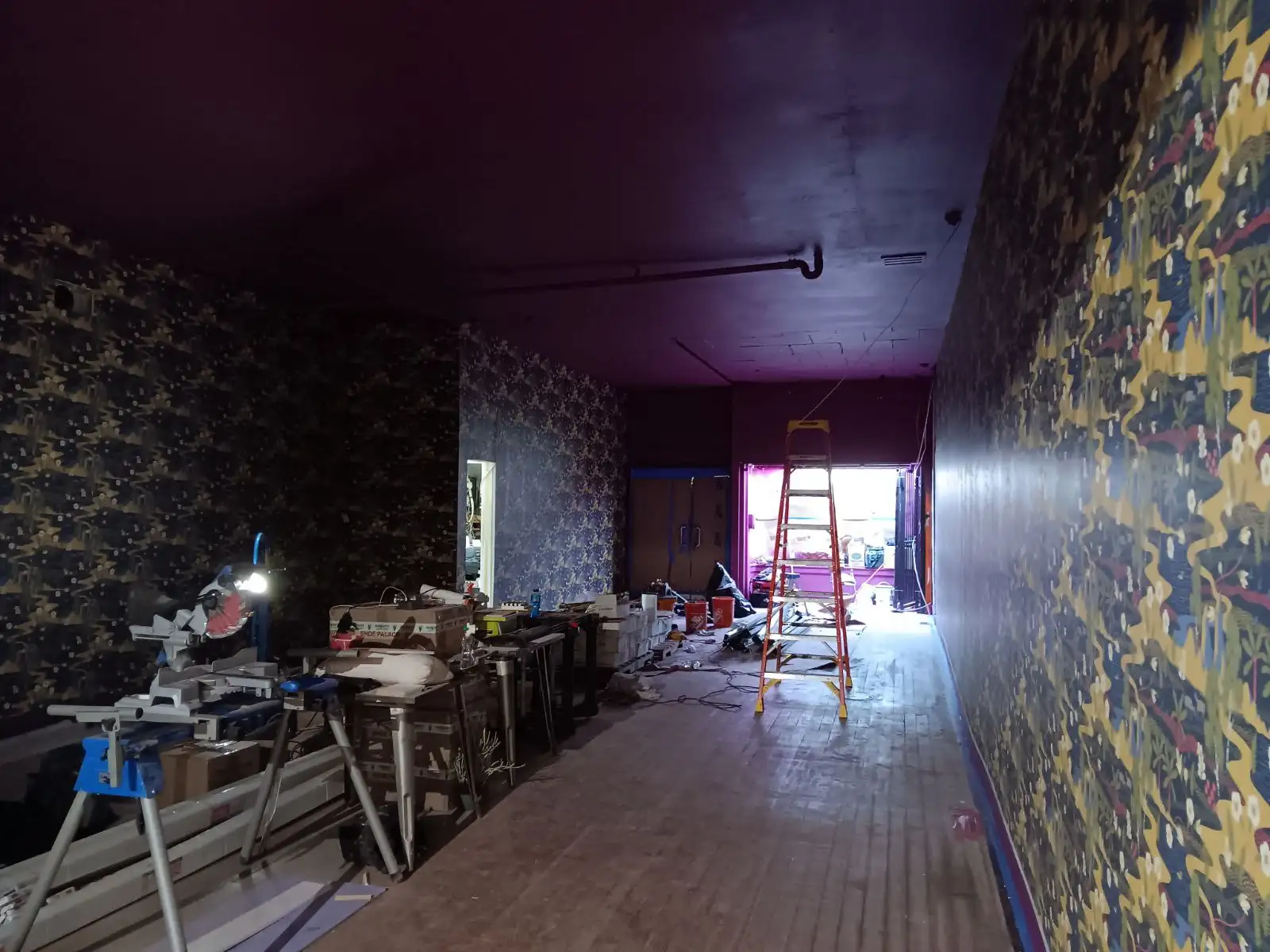 Historic home wallpaper