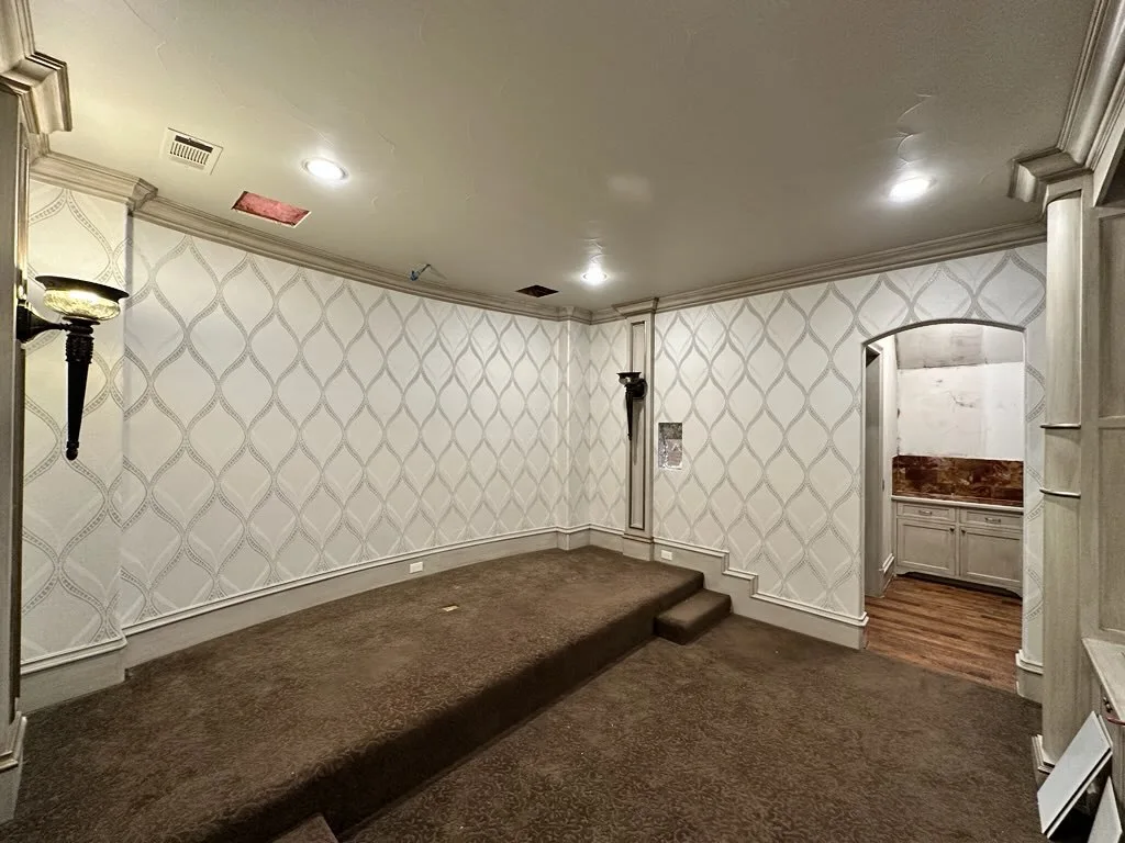 Residential wallpaper installation
